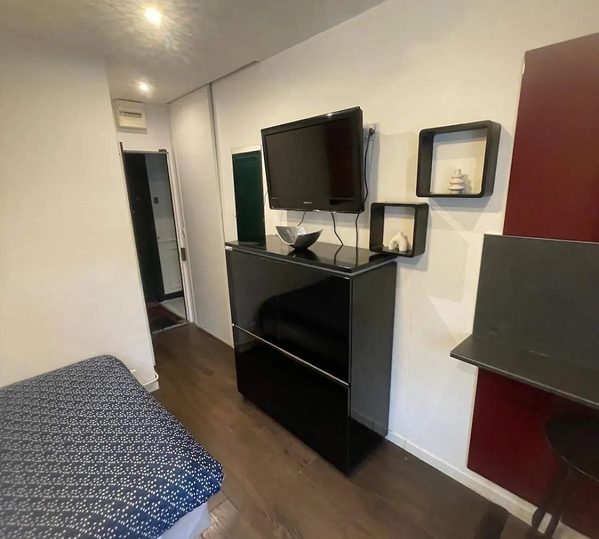 Agreable Champs Elysees Studio Paris
